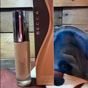 Becca Ultimate Coverage 24-hour Foundation